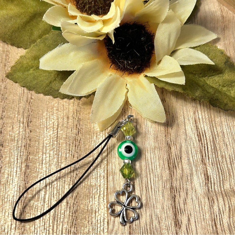 Clover 🍀 Phone Charm